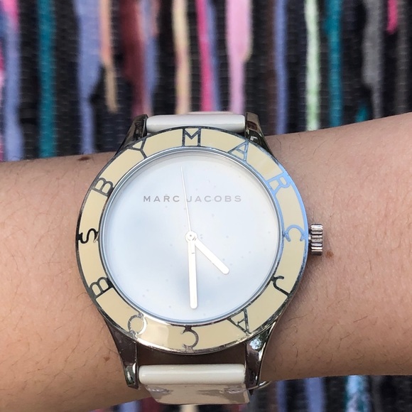 Marc by Marc Jacobs White Oversized Watch - Picture 4 of 6
